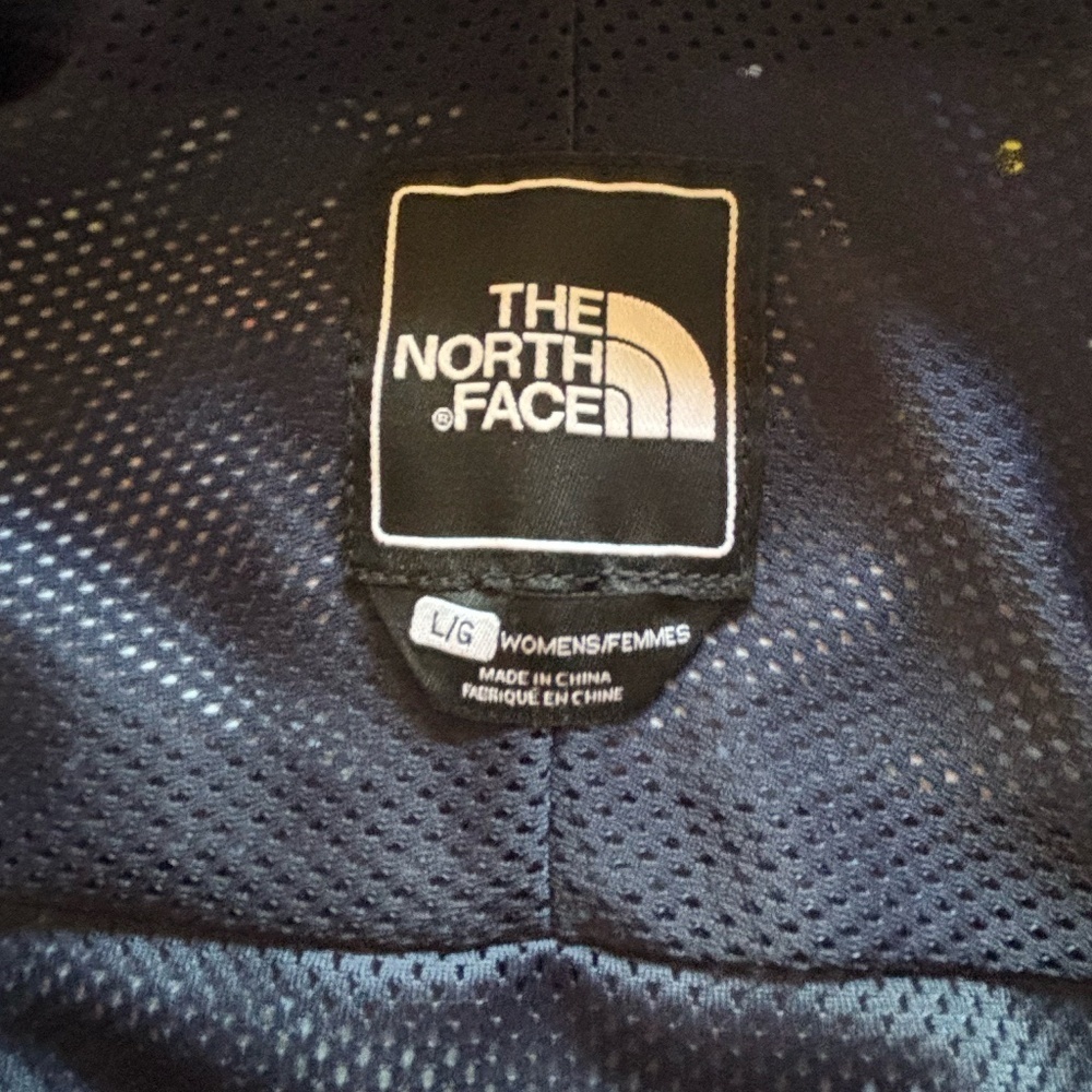 The North Face women's navy blue and colourful polka dot Penelope jacket size L - Picture 11 of 16